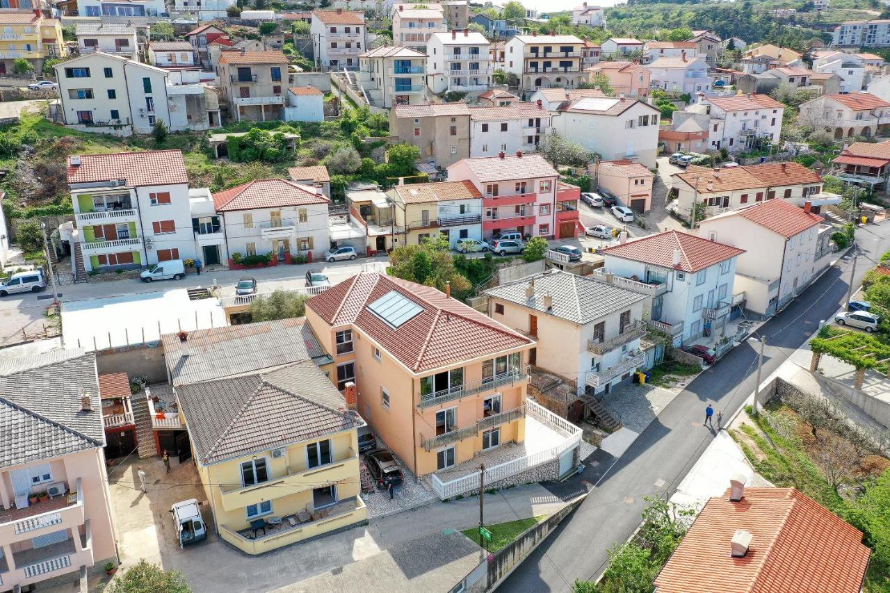 דירות Moro Vrbnik מראה חיצוני תמונה